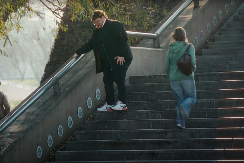 Watch: Nike ad effectively illustrates the post-marathon struggle of taking the stairs